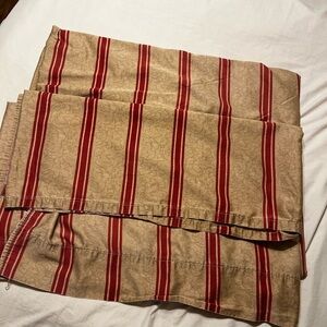 VINTAGE RALPH LAUREN BERTRAND
RED CAMEL SATEEN FLAT SHEET